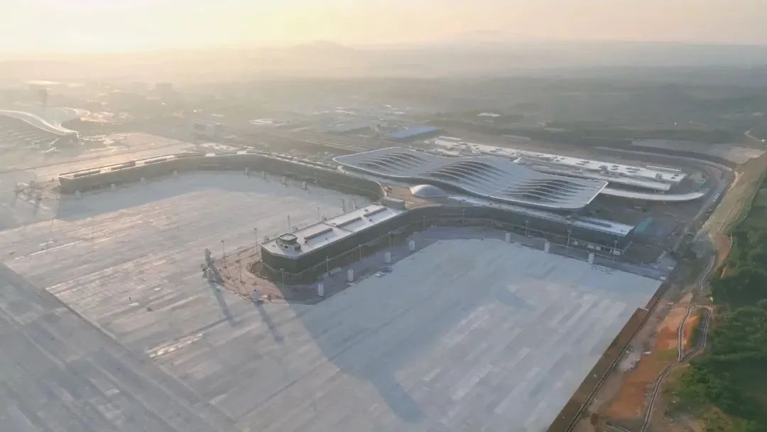 烟台蓬莱国际机场T2航站楼通过竣工验收2.jpg