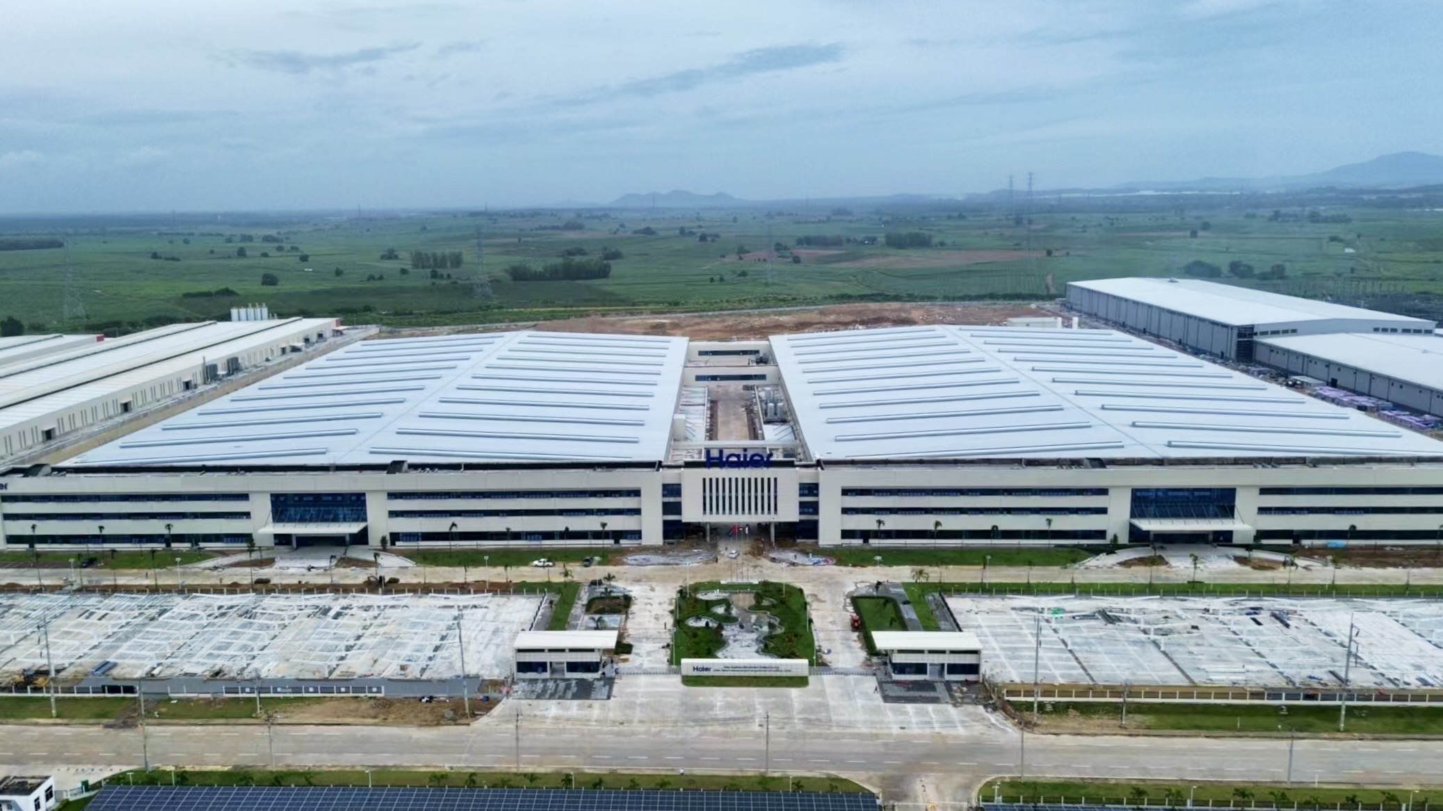 中建安装承建的泰国海尔空调产业园项目成功试产1(1).jpg