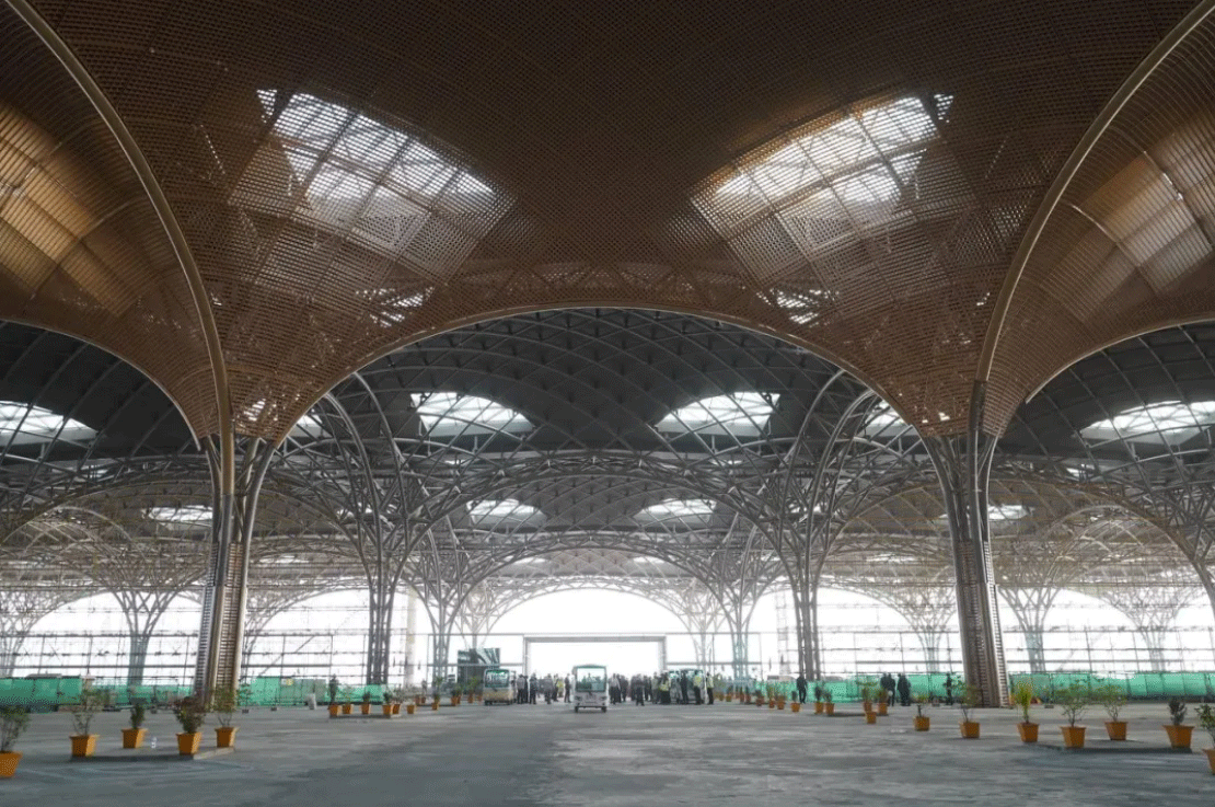 中国建筑柬埔寨德崇国际机场正式通航3(1).gif