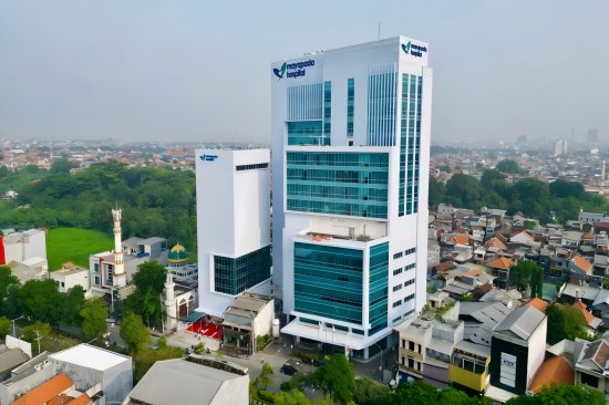 中国建筑承建的印尼泗水智慧立体车库项目竣工交付.jpg 中国建筑承建的印尼泗水智慧立体车库项目竣工交付.jpg