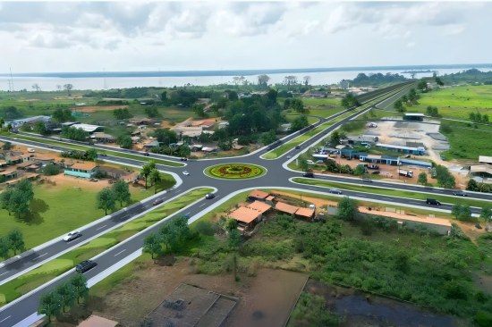 科特迪瓦装备与道路维护部长视察阿比让环城路项目(1).jpg 科特迪瓦装备与道路维护部长视察阿比让环城路项目(1).jpg